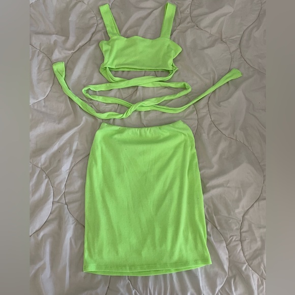 Neon Green Two Piece Set - Picture 2 of 2